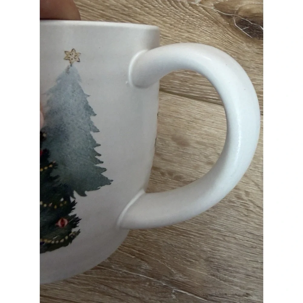Pottery Barn Christmas in the Country Mugs Set of 4 Santa Holiday Stoneware